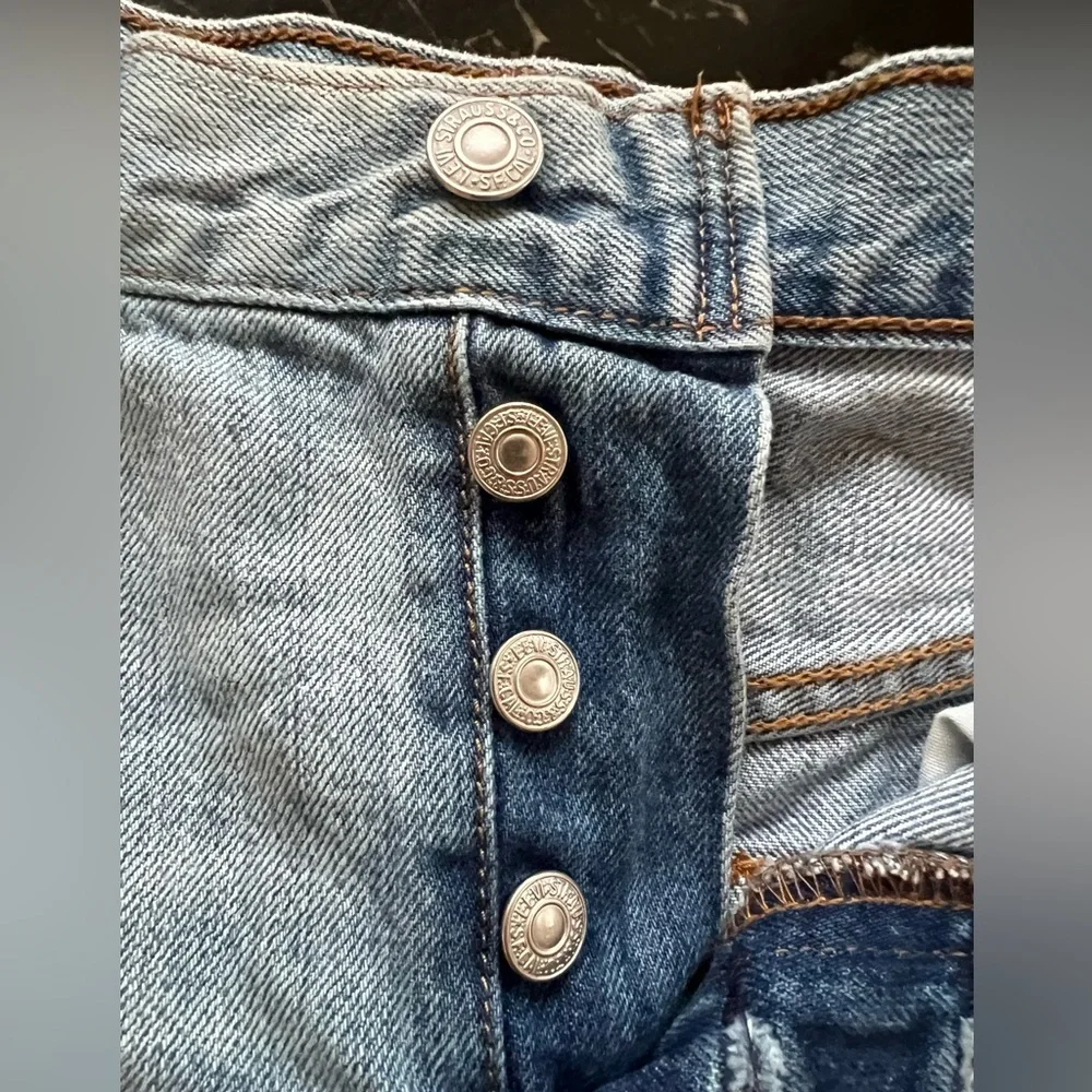 LEVI’S DENIM CUTOFFS - Picture 3 of 6